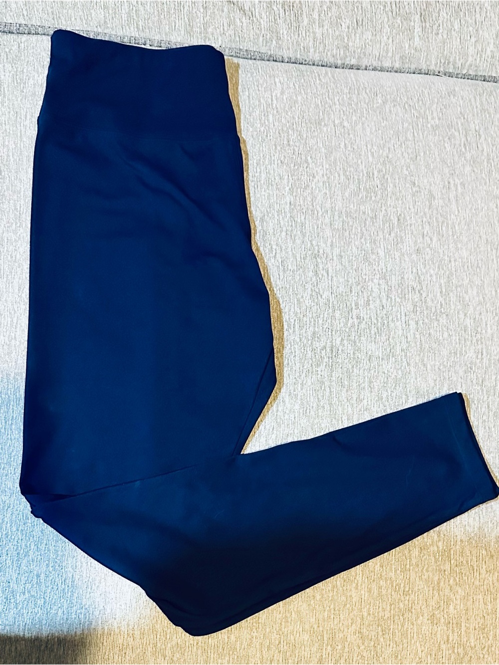 Iuga High-Rise Navy Leggings